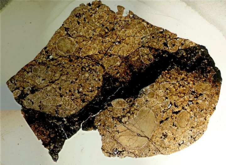 A cikk saját ábrája: Chondrule Textures in NWA-5011 L6 Chondrite